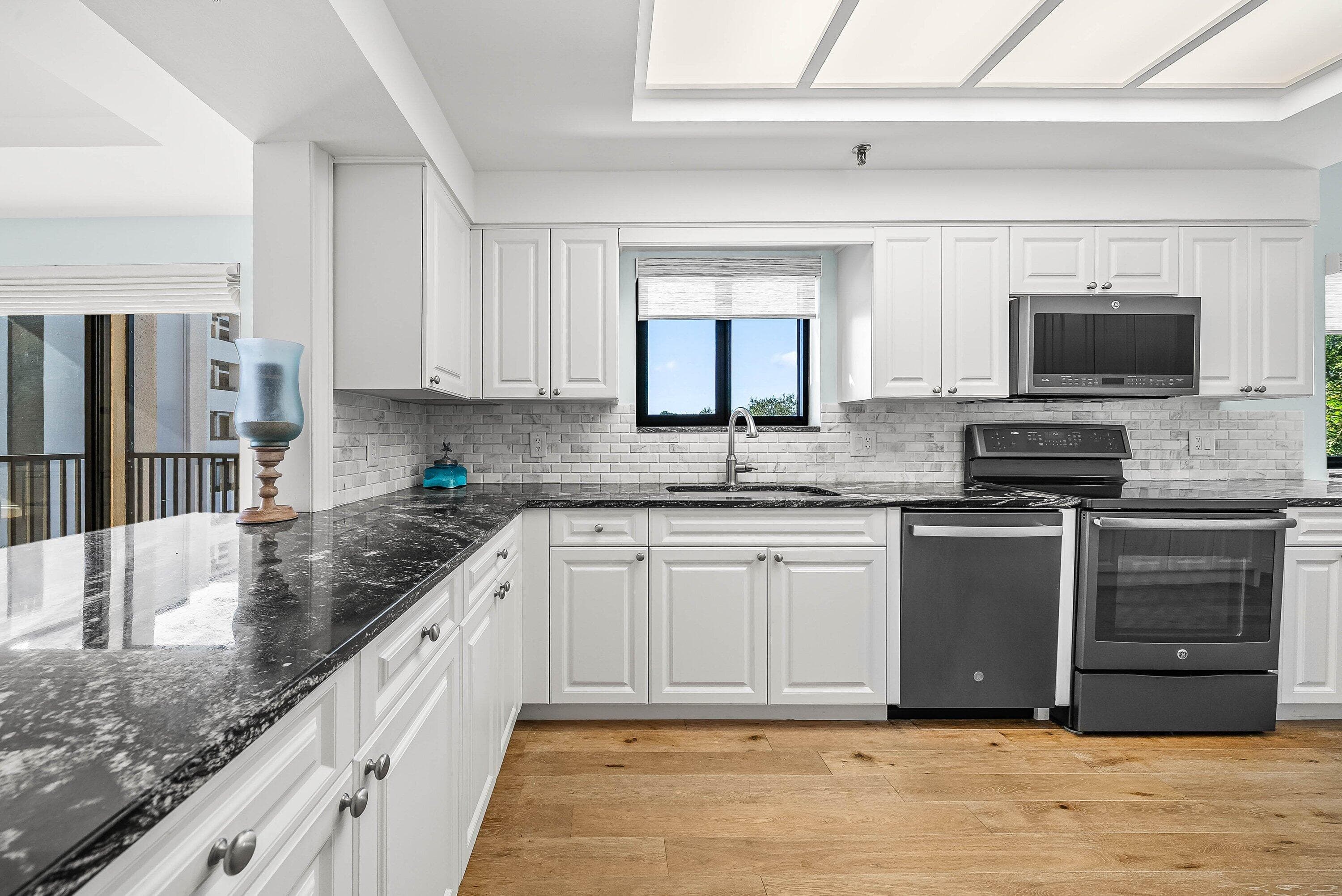 11370 Twelve Oaks Way 418, North Palm Beach, FL 33408 25