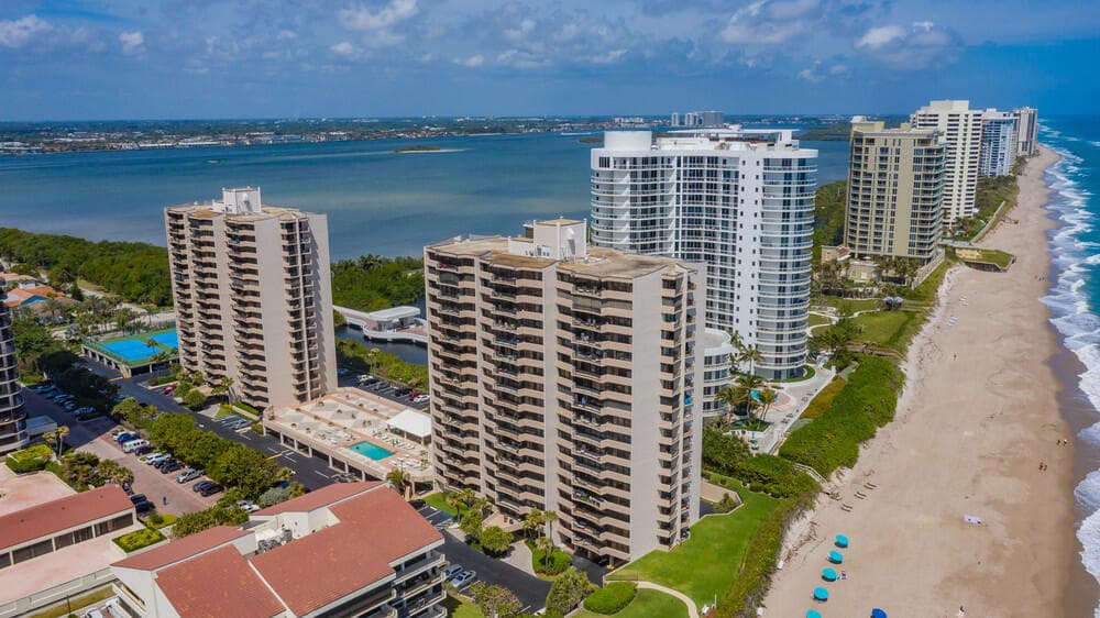 4200 N Ocean Drive 1-1806, Singer Island, FL 33404 22