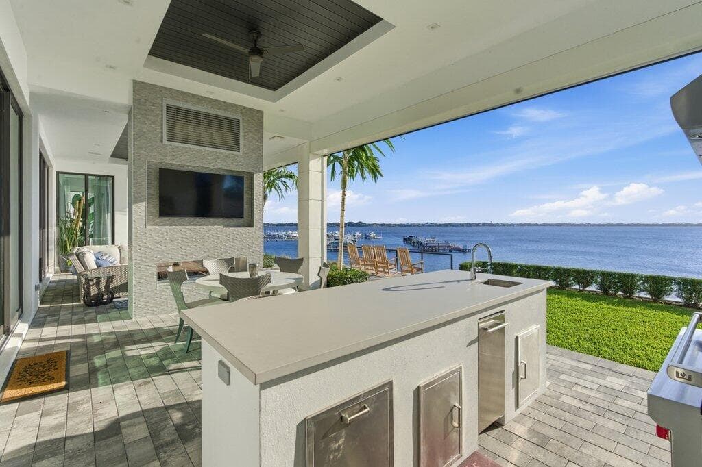 1271 NE Langford Lane, Jensen Beach, FL 34957 54