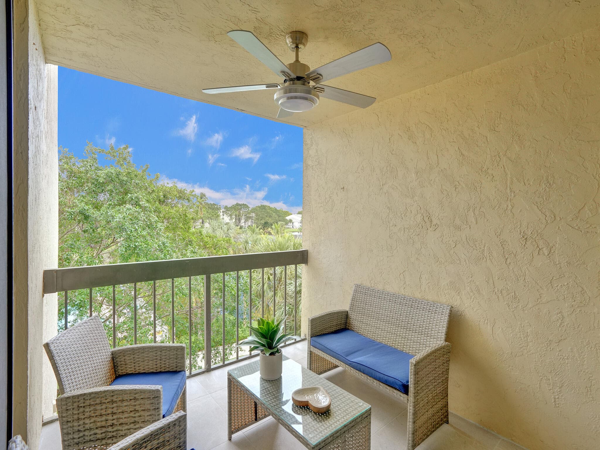 955 Egret Circle 405, Delray Beach, FL 33444 38