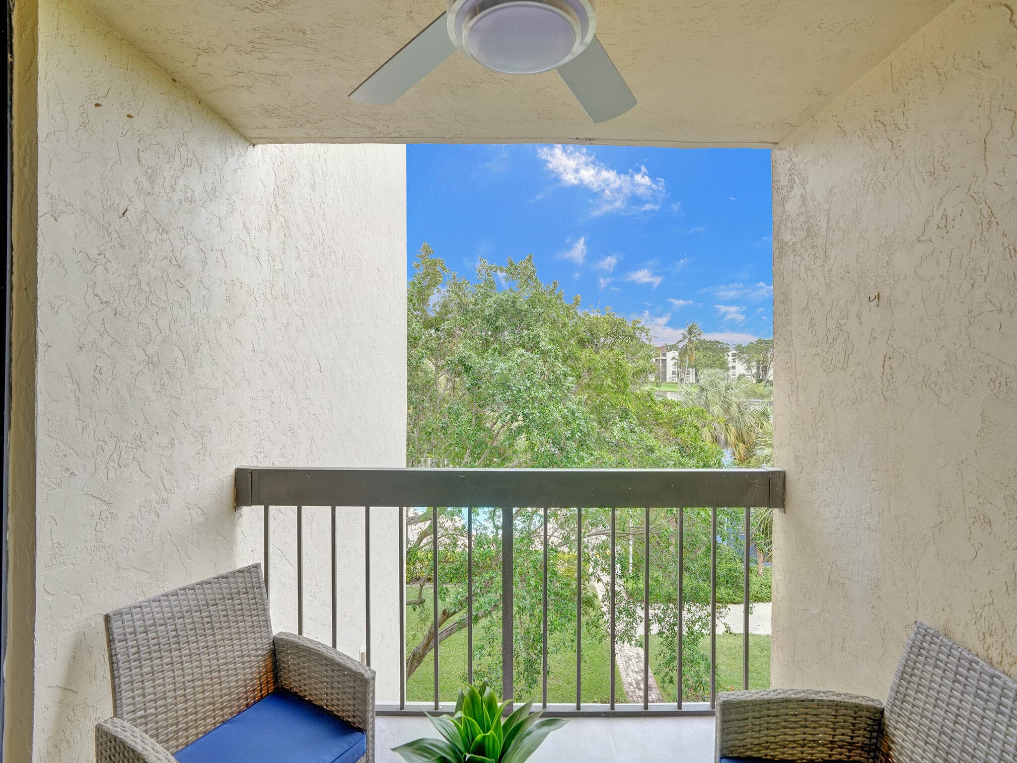 955 Egret Circle 405, Delray Beach, FL 33444 39