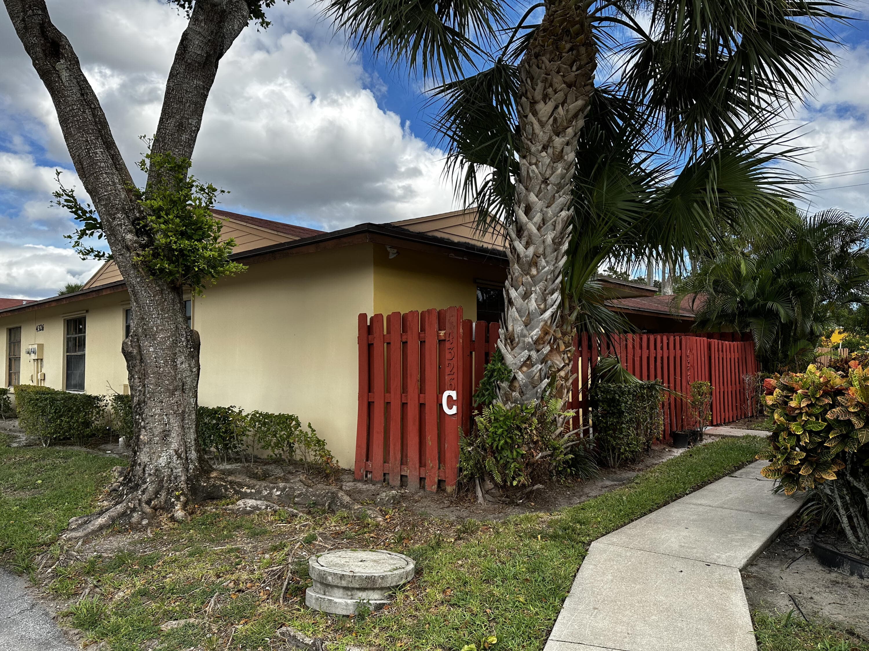 4326 Woodstock Drive C, West Palm Beach, FL 33409 35
