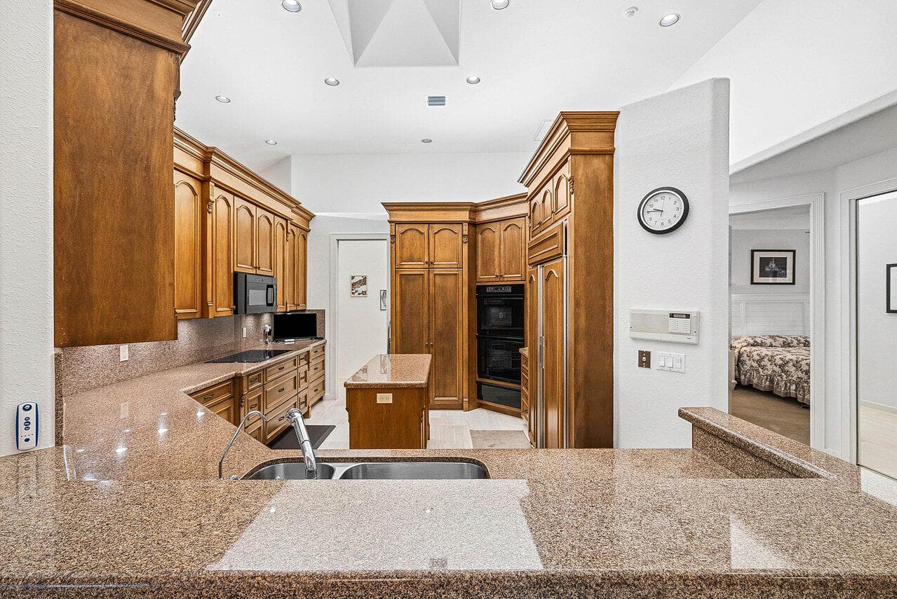 17595 Bocaire Place, Boca Raton, FL 33487 18