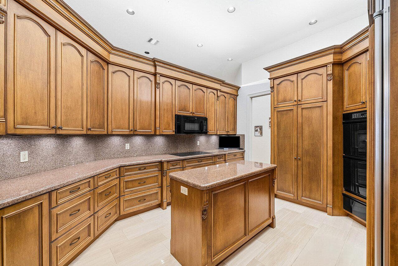 17595 Bocaire Place, Boca Raton, FL 33487 16