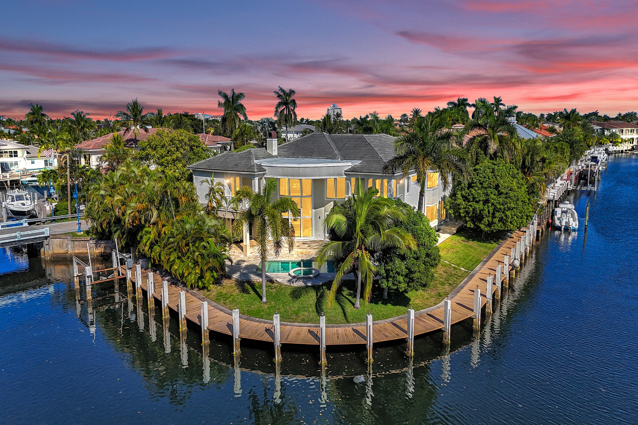 2330 NE 31st Court, Lighthouse Point, FL 33064