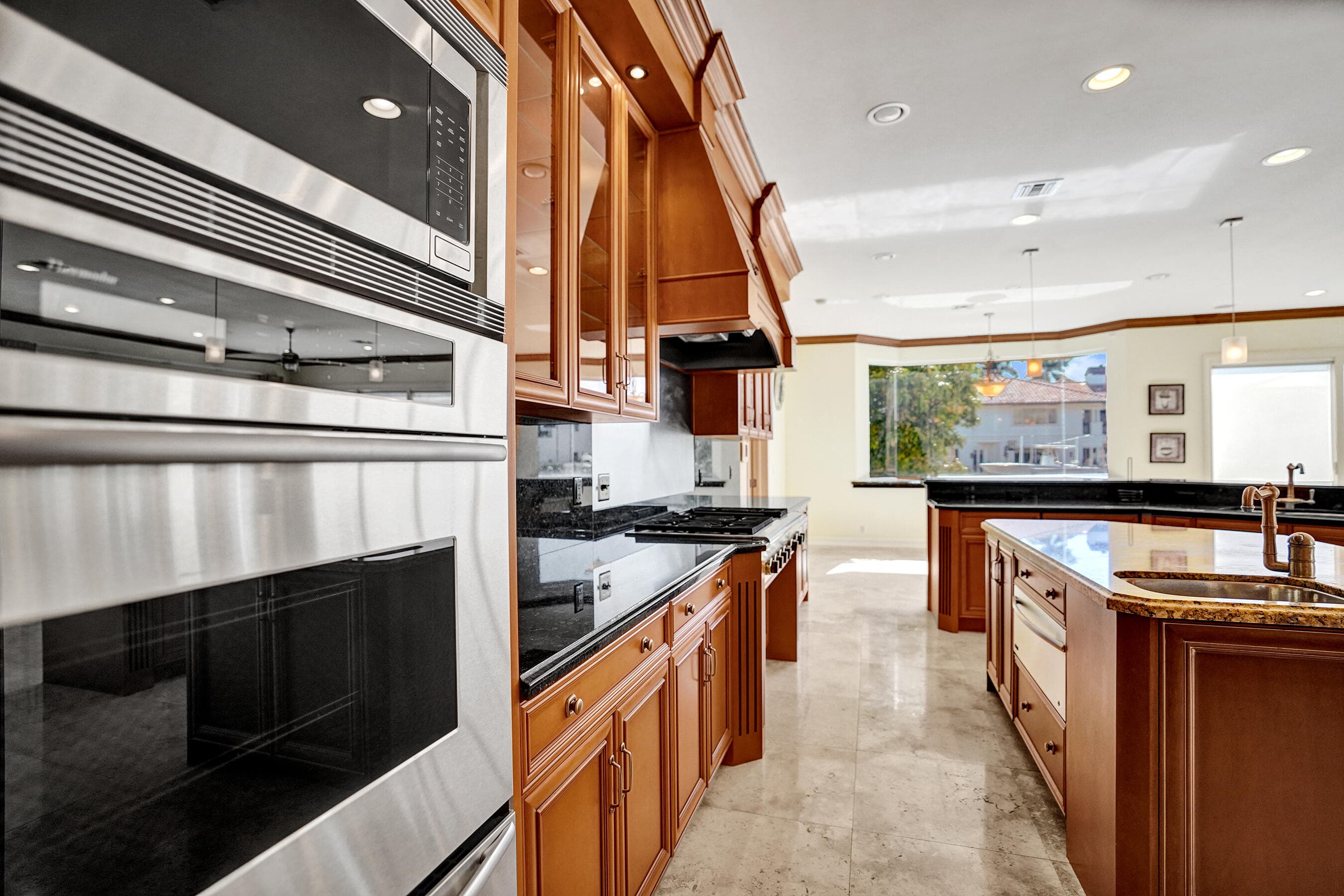 2330 NE 31st Court, Lighthouse Point, FL 33064 12