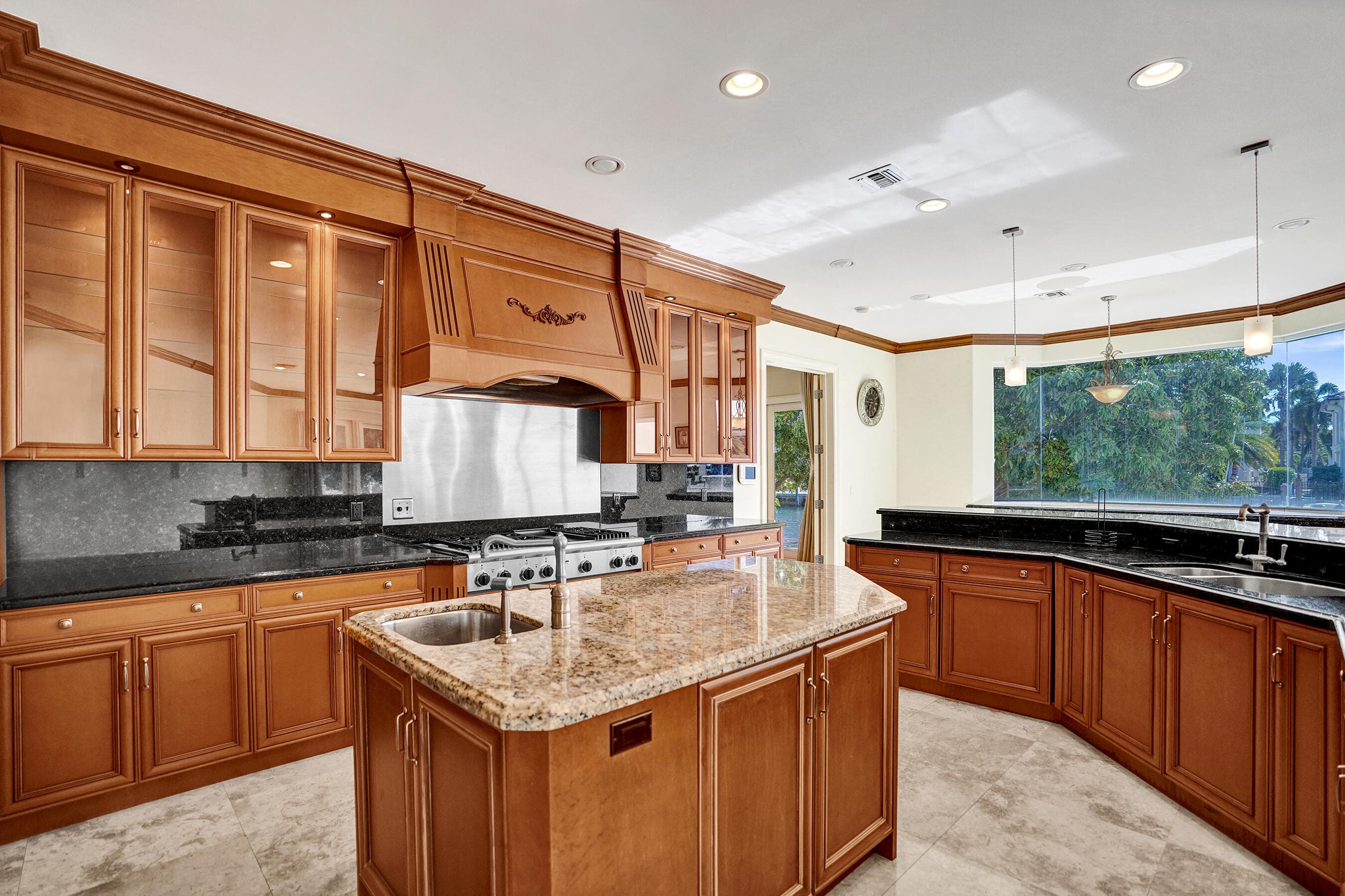 2330 NE 31st Court, Lighthouse Point, FL 33064 14