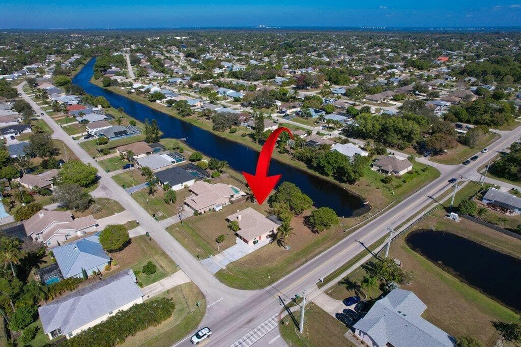 2097 SE Mantua Street, Port St. Lucie, FL 34952 29
