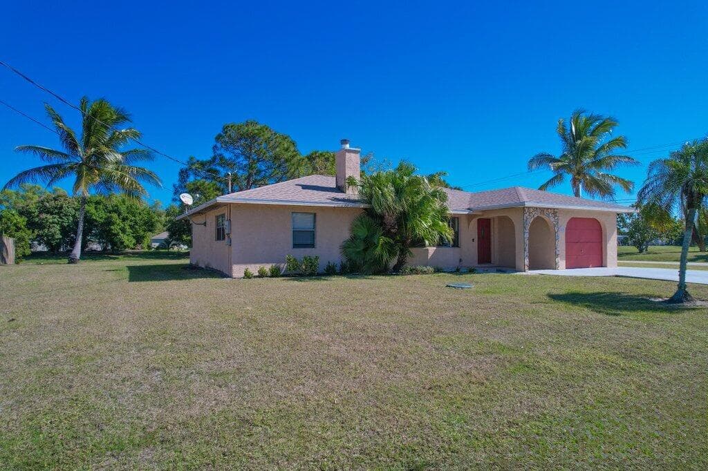 2097 SE Mantua Street, Port St. Lucie, FL 34952 21