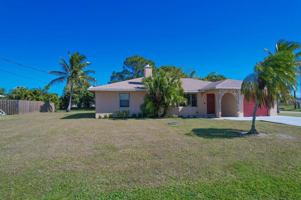 2097 SE Mantua Street, Port St. Lucie, FL 34952 22
