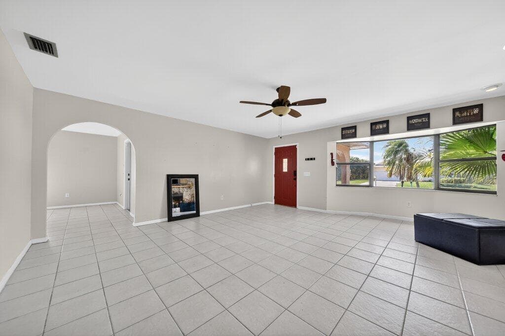 2097 SE Mantua Street, Port St. Lucie, FL 34952 10