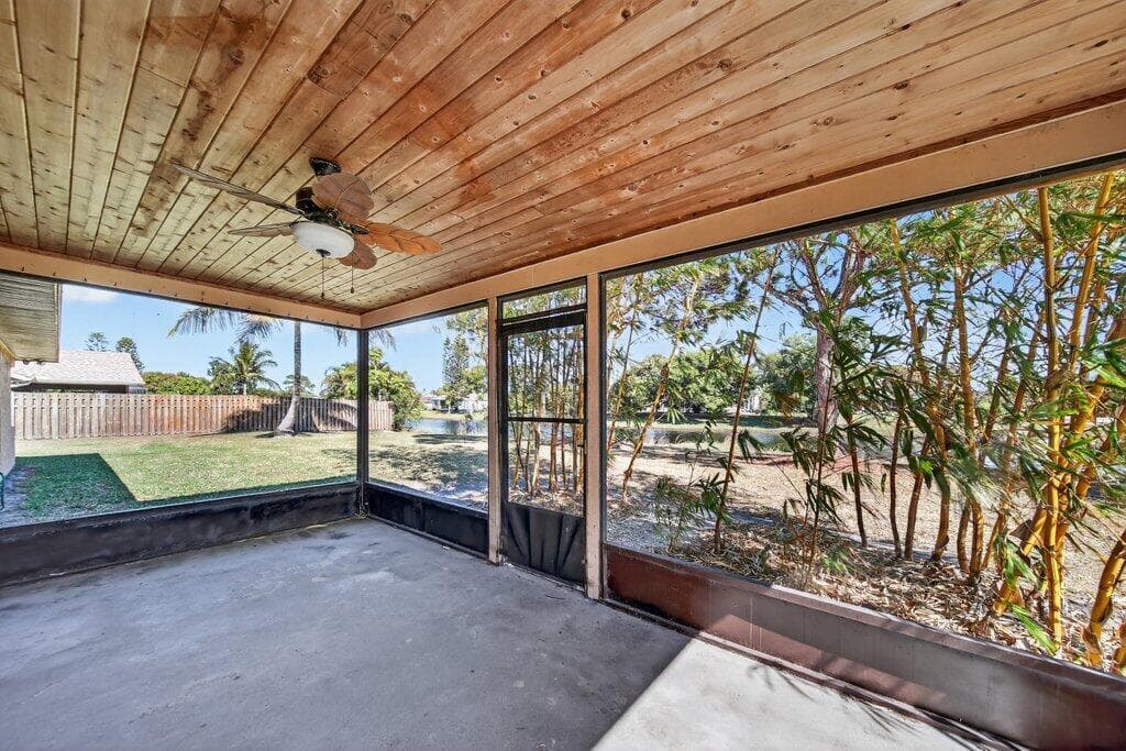 2097 SE Mantua Street, Port St. Lucie, FL 34952 17