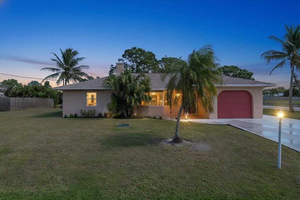 2097 SE Mantua Street, Port St. Lucie, FL 34952