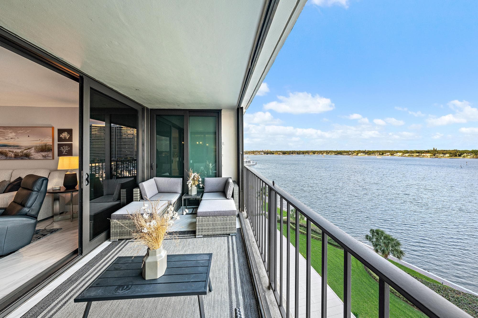 124 Lakeshore Drive 9290, North Palm Beach, FL 33408 10