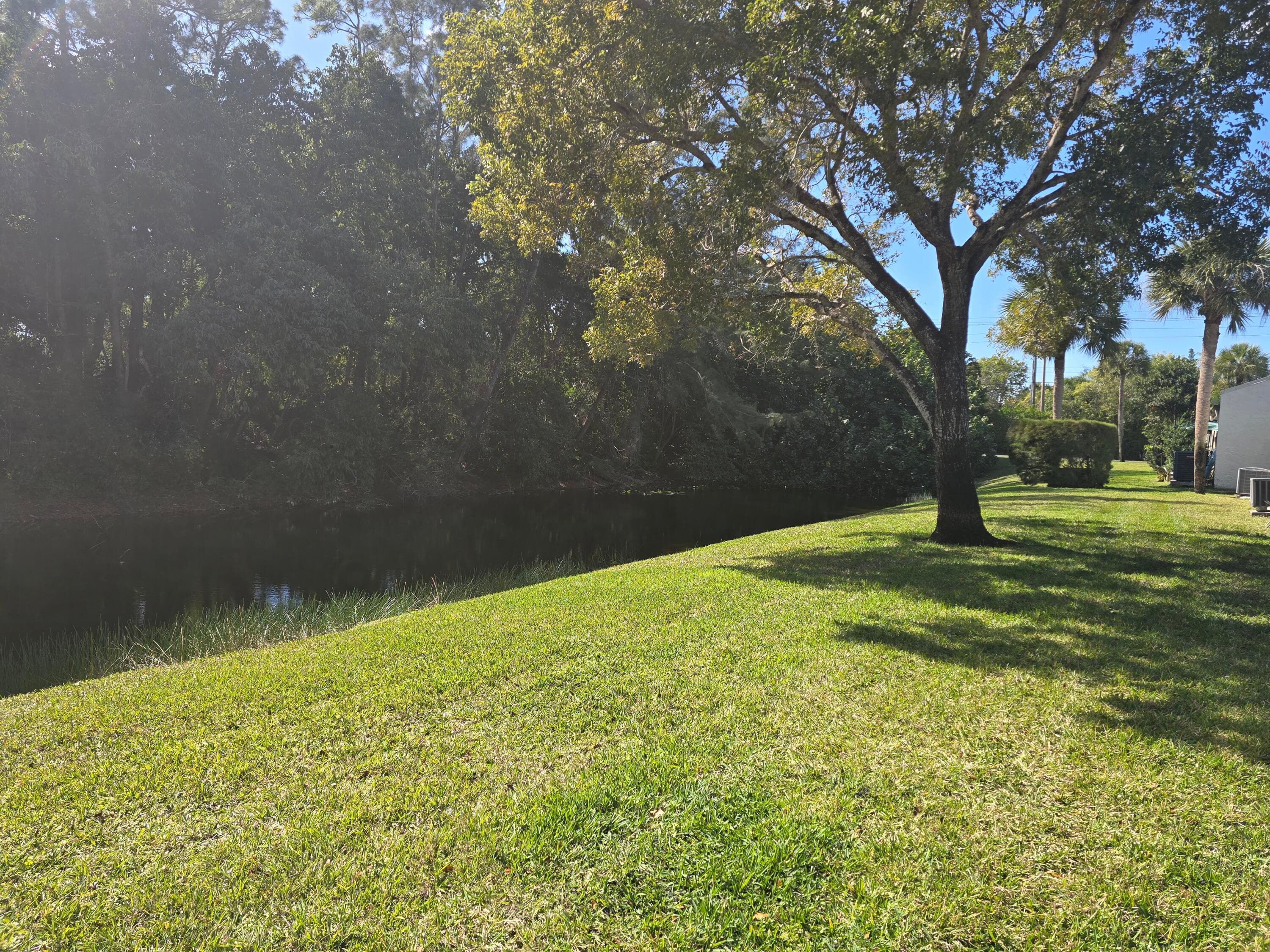 118 Lake Olive Drive, West Palm Beach, FL 33411 2
