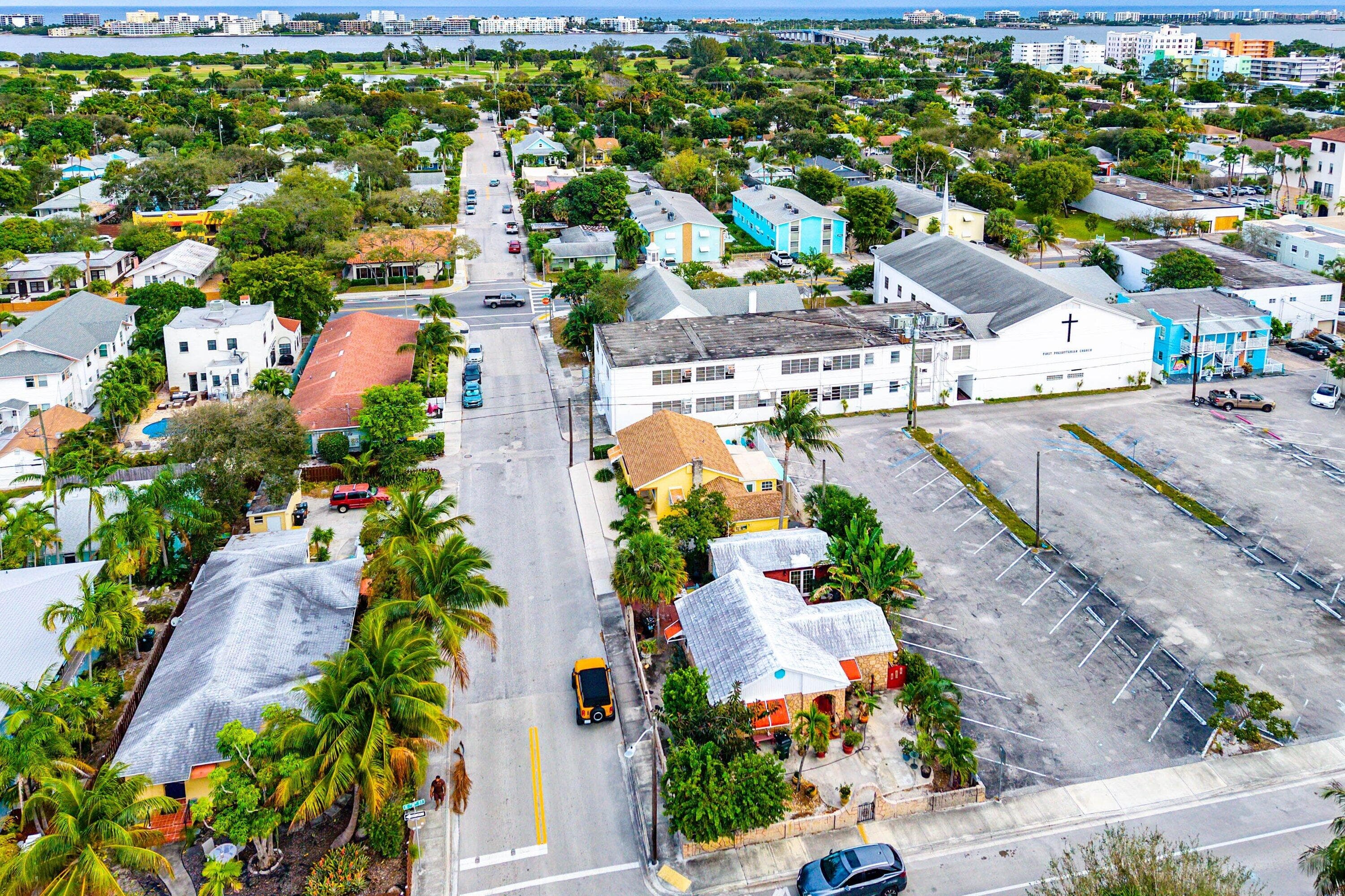 411 3rd Avenue N, Lake Worth Beach, FL 33460 37