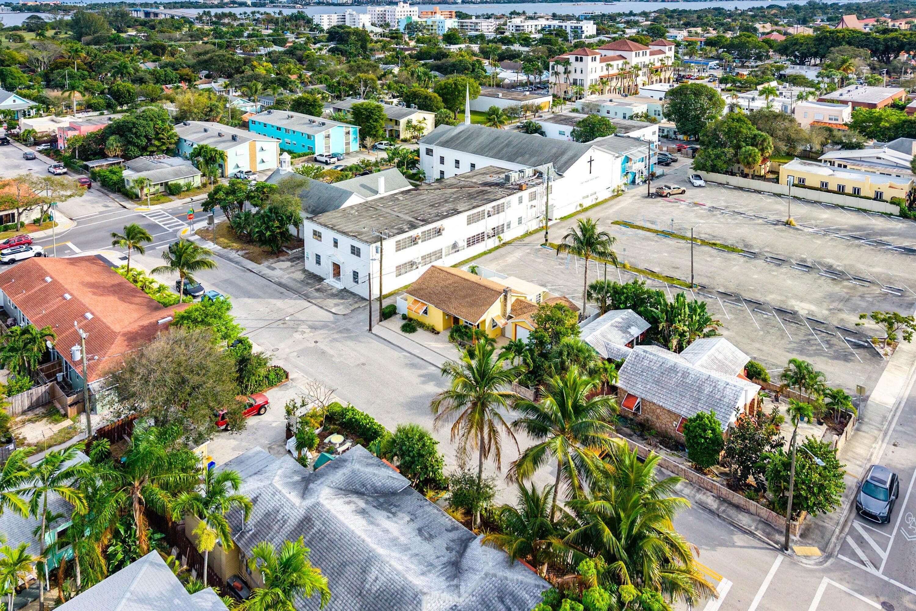 411 3rd Avenue N, Lake Worth Beach, FL 33460 39
