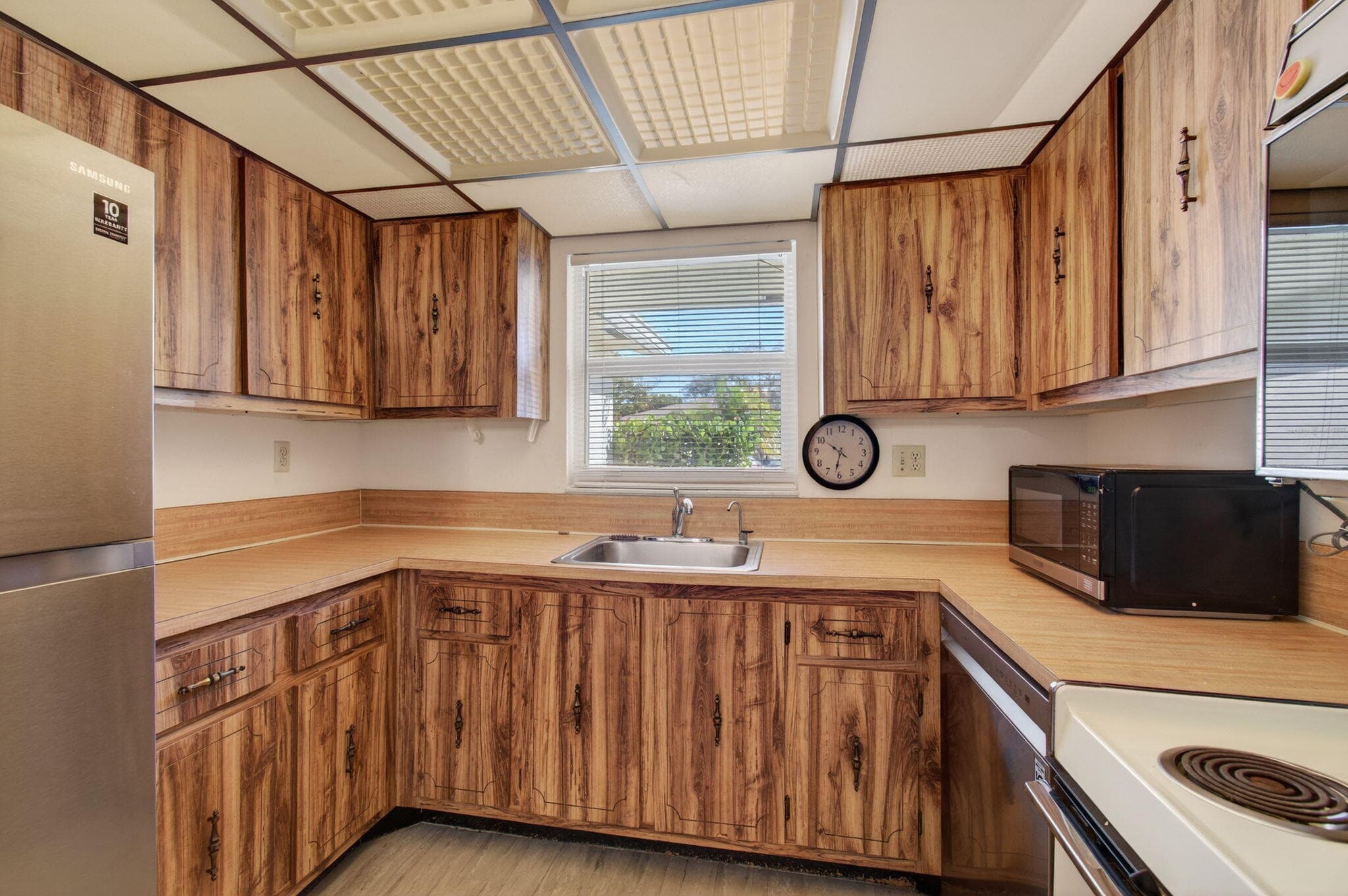 5392 Lakefront Boulevard A, Delray Beach, FL 33484 10