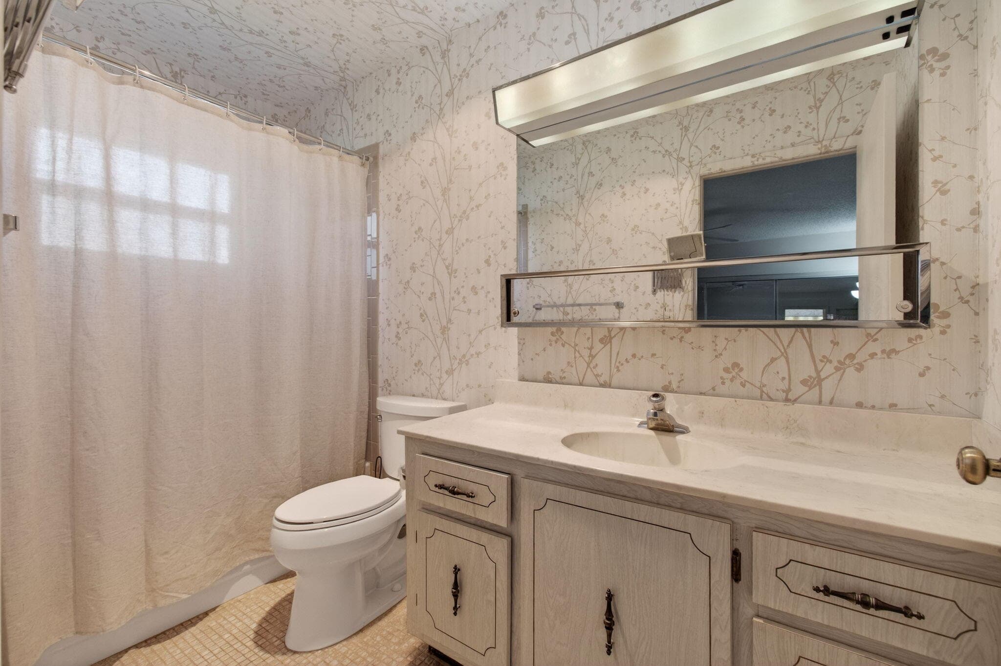 5392 Lakefront Boulevard A, Delray Beach, FL 33484 26