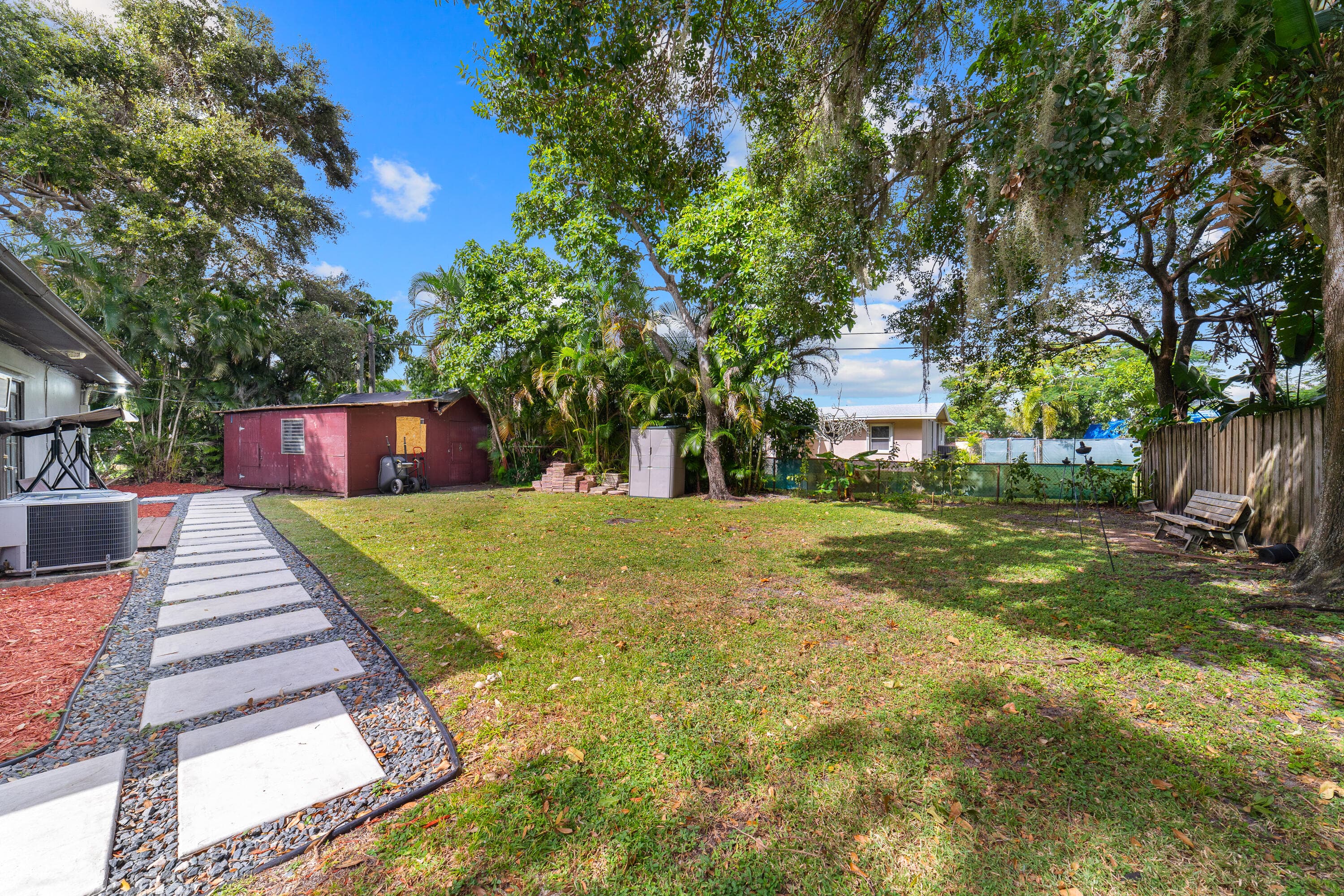 2869 SW 13th Court, Fort Lauderdale, FL 33312 34