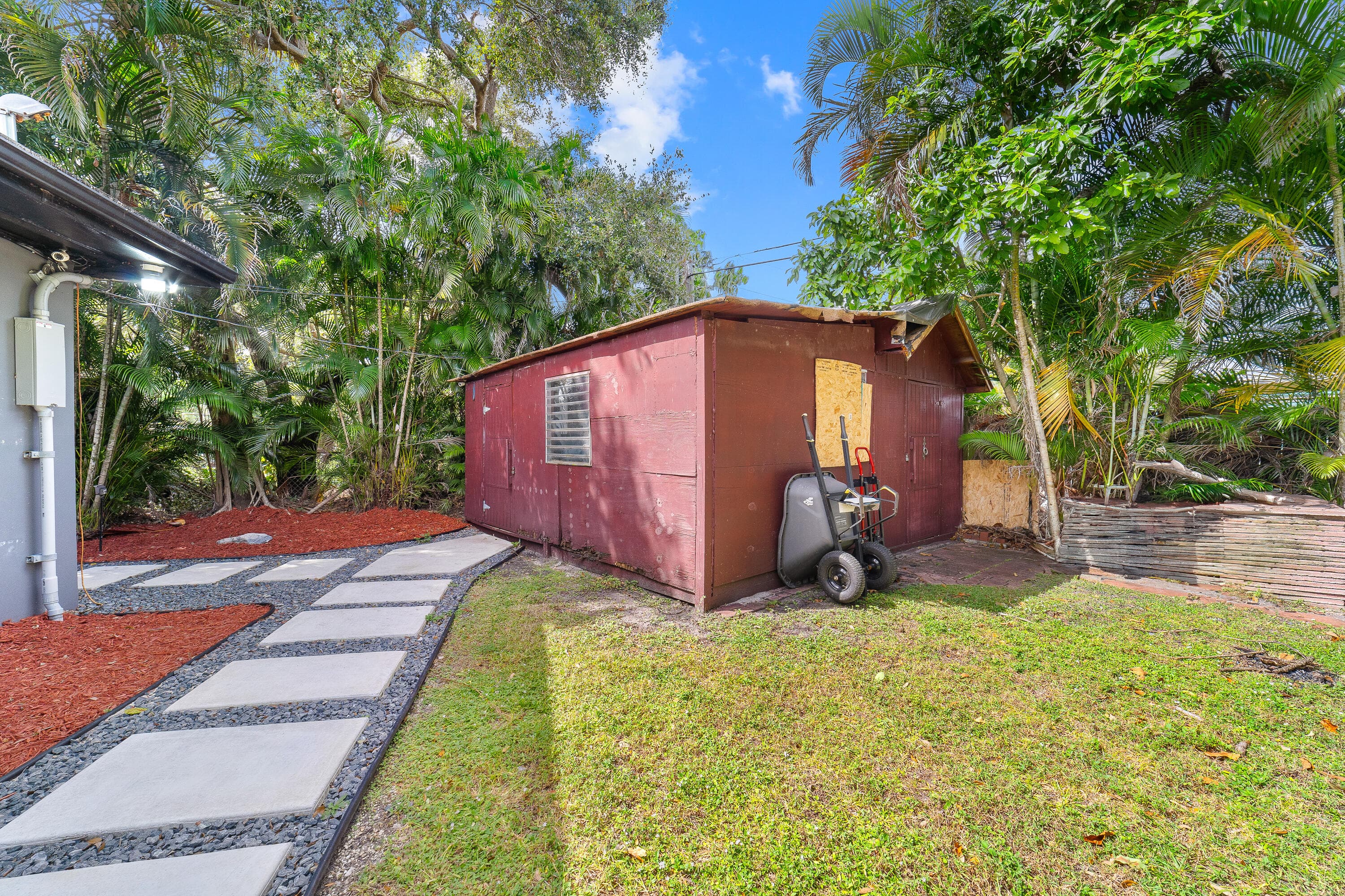 2869 SW 13th Court, Fort Lauderdale, FL 33312 35