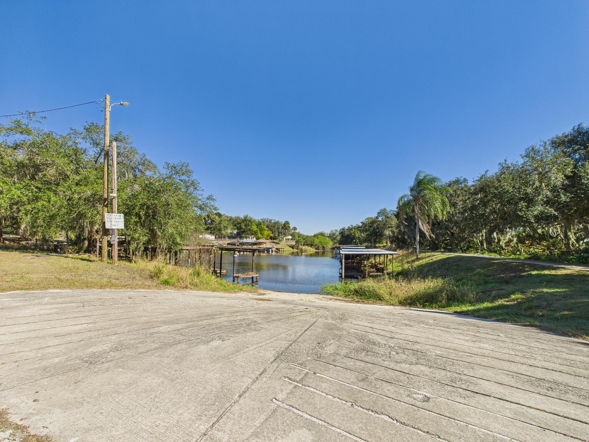 56 Basin Street, Lorida, FL 33857 44