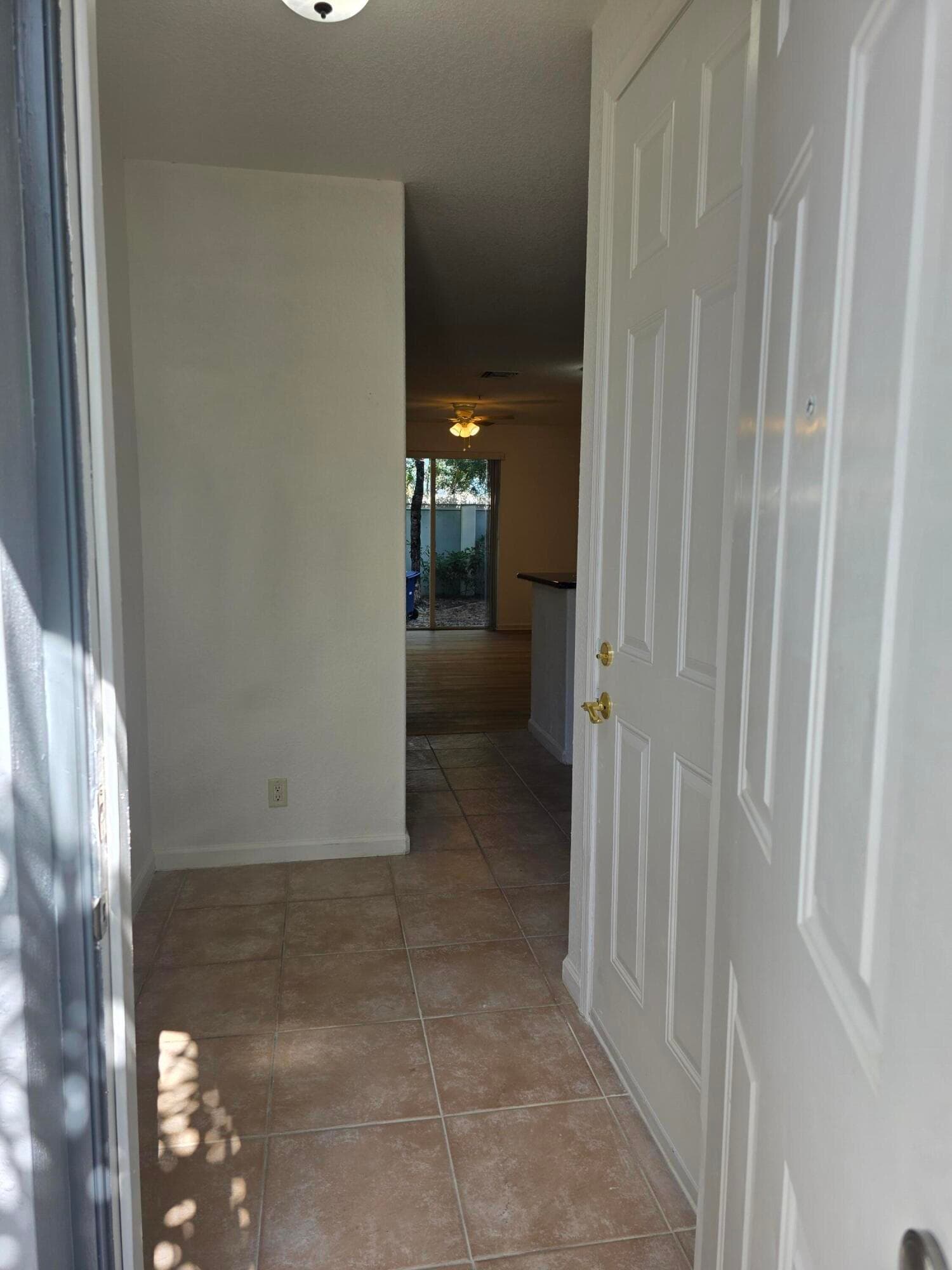 3589 NW 14th Court S 3589, Lauderhill, FL 33311 2