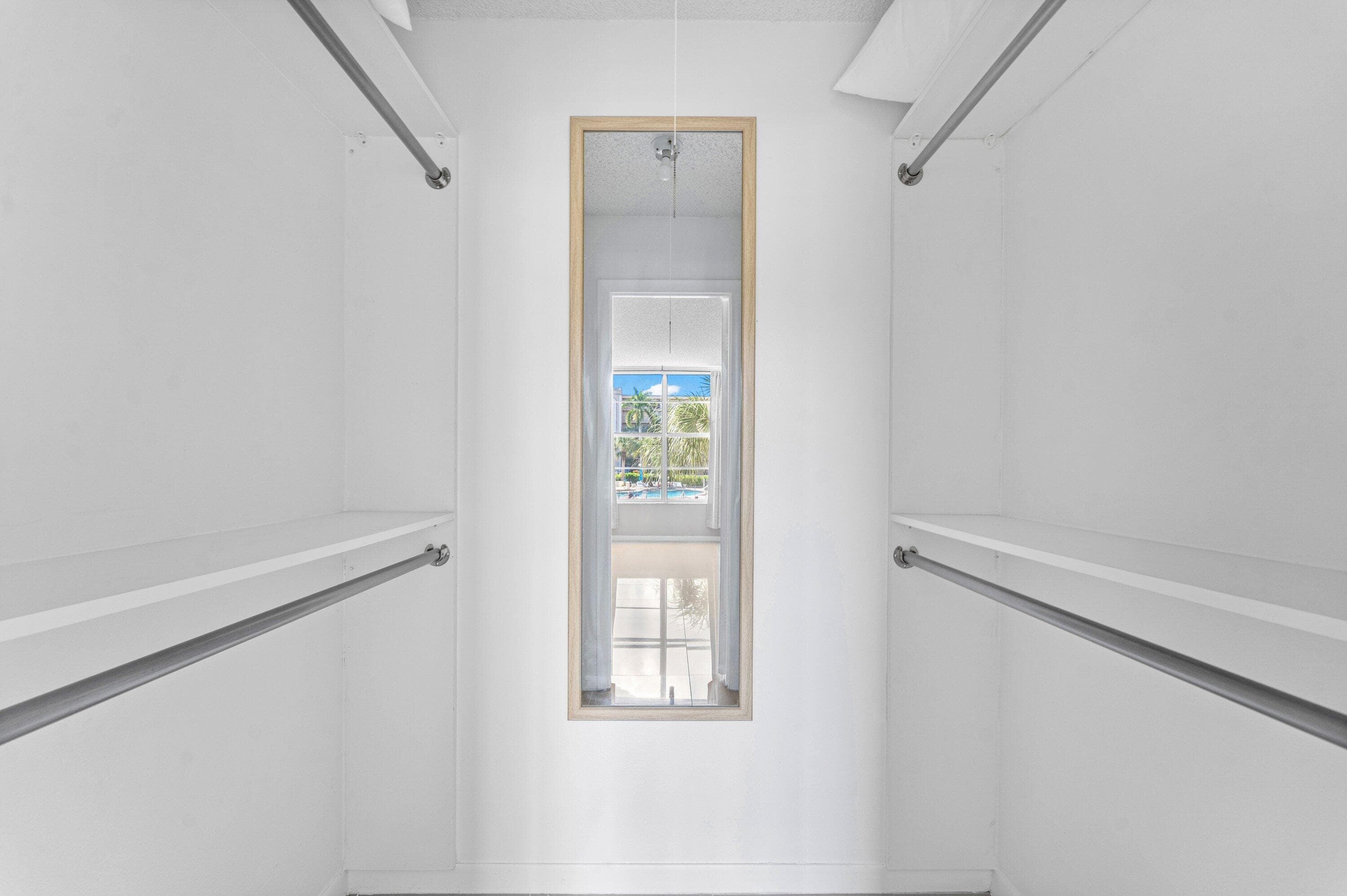 10 Royal Palm Way 203, Boca Raton, FL 33432 28