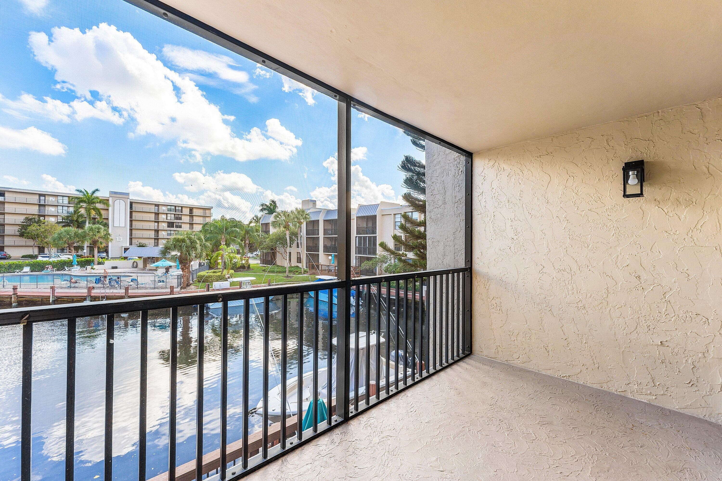 10 Royal Palm Way 203, Boca Raton, FL 33432 23