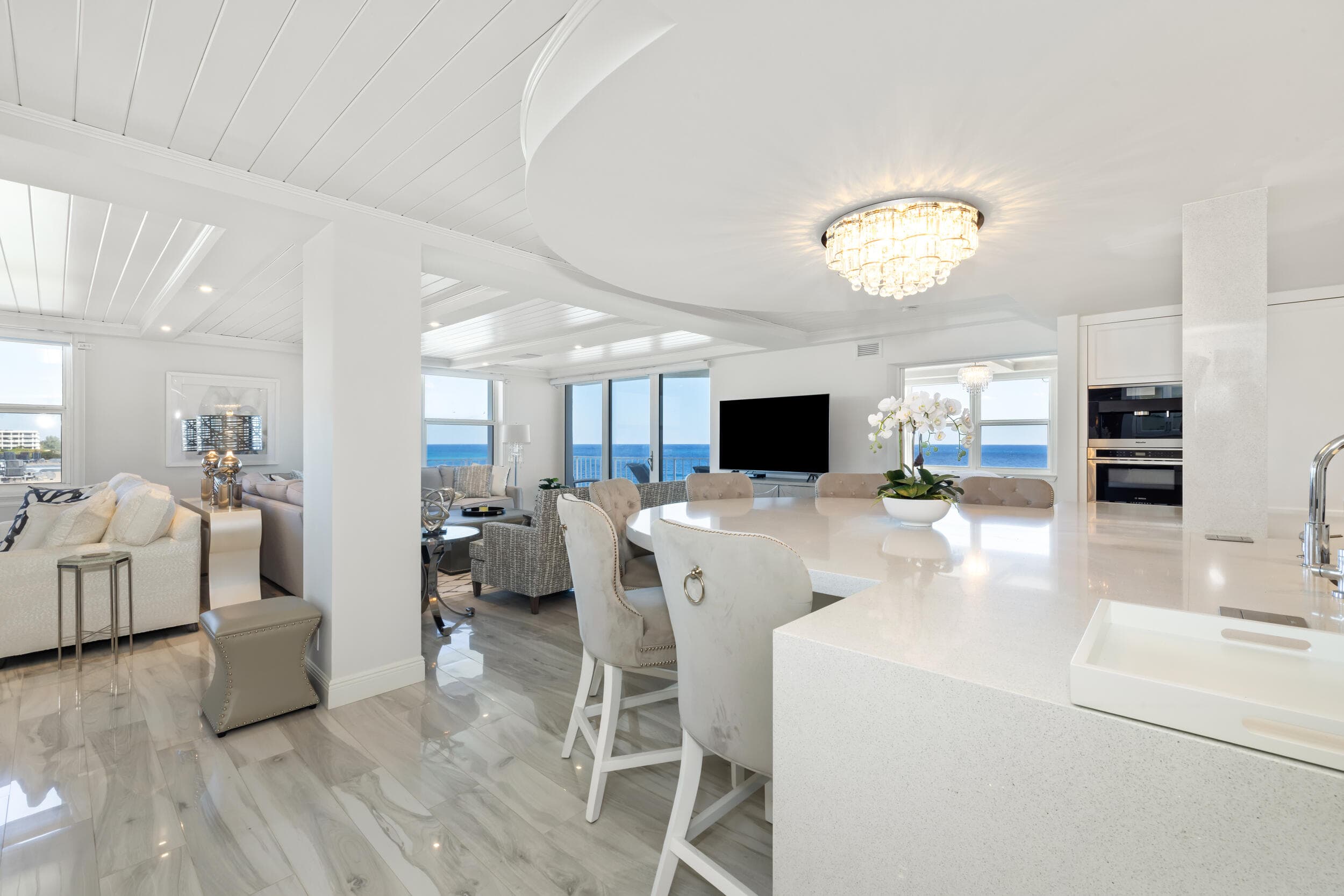 2295 S Ocean Boulevard 625, Palm Beach, FL 33480 5