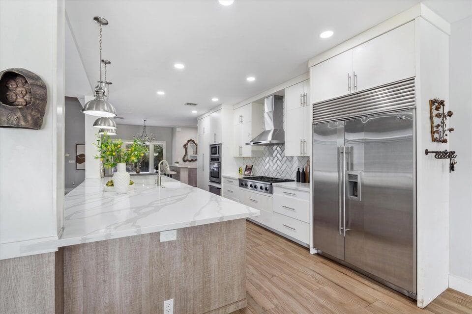 2311 NE 47th Street, Lighthouse Point, FL 33064 24