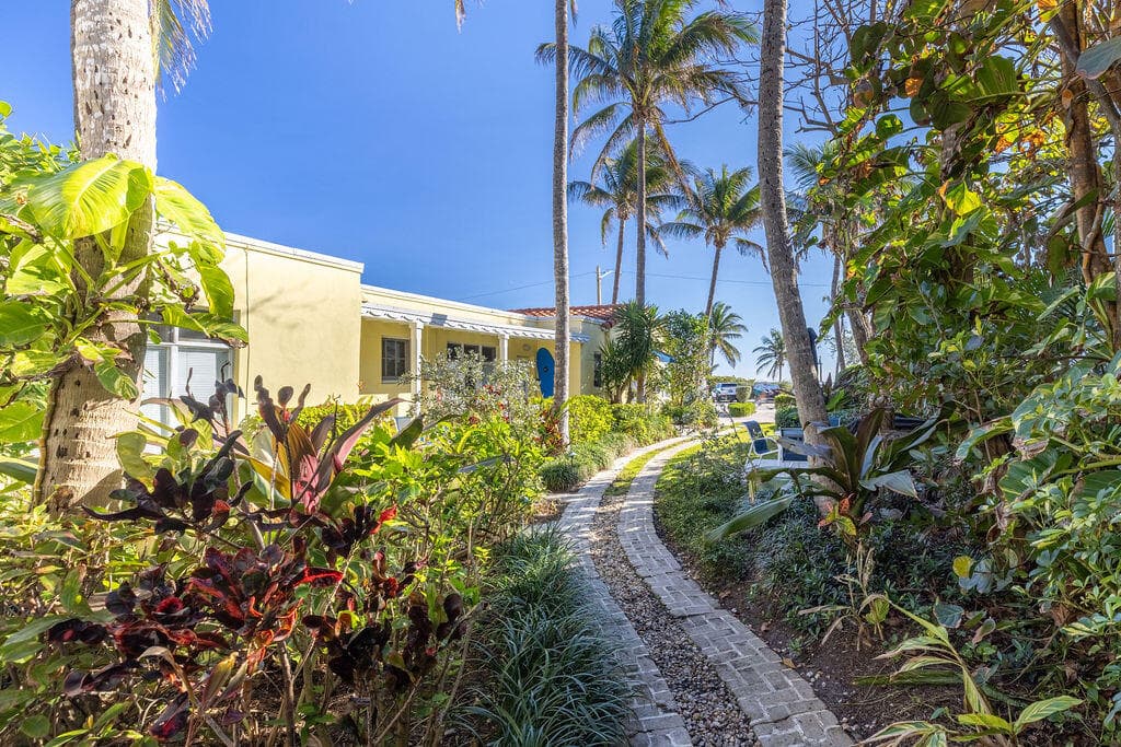 88 S Ocean Boulevard, Delray Beach, FL 33483