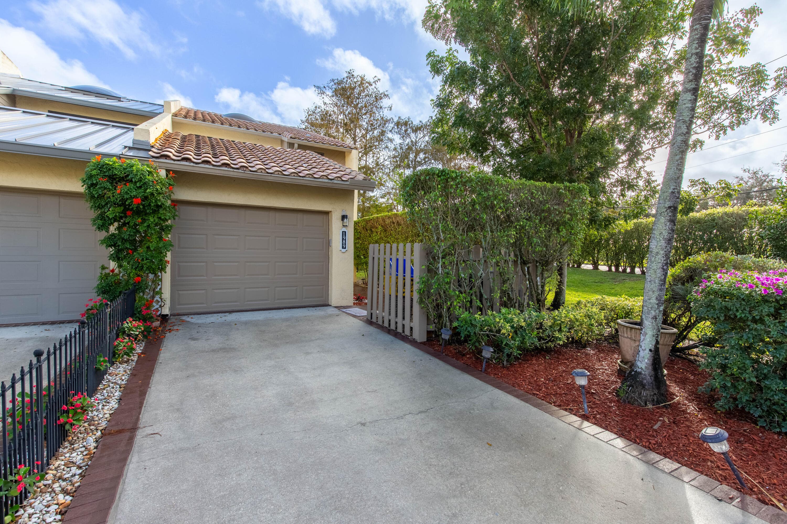 1989 Canterbury Circle, Wellington, FL 33414