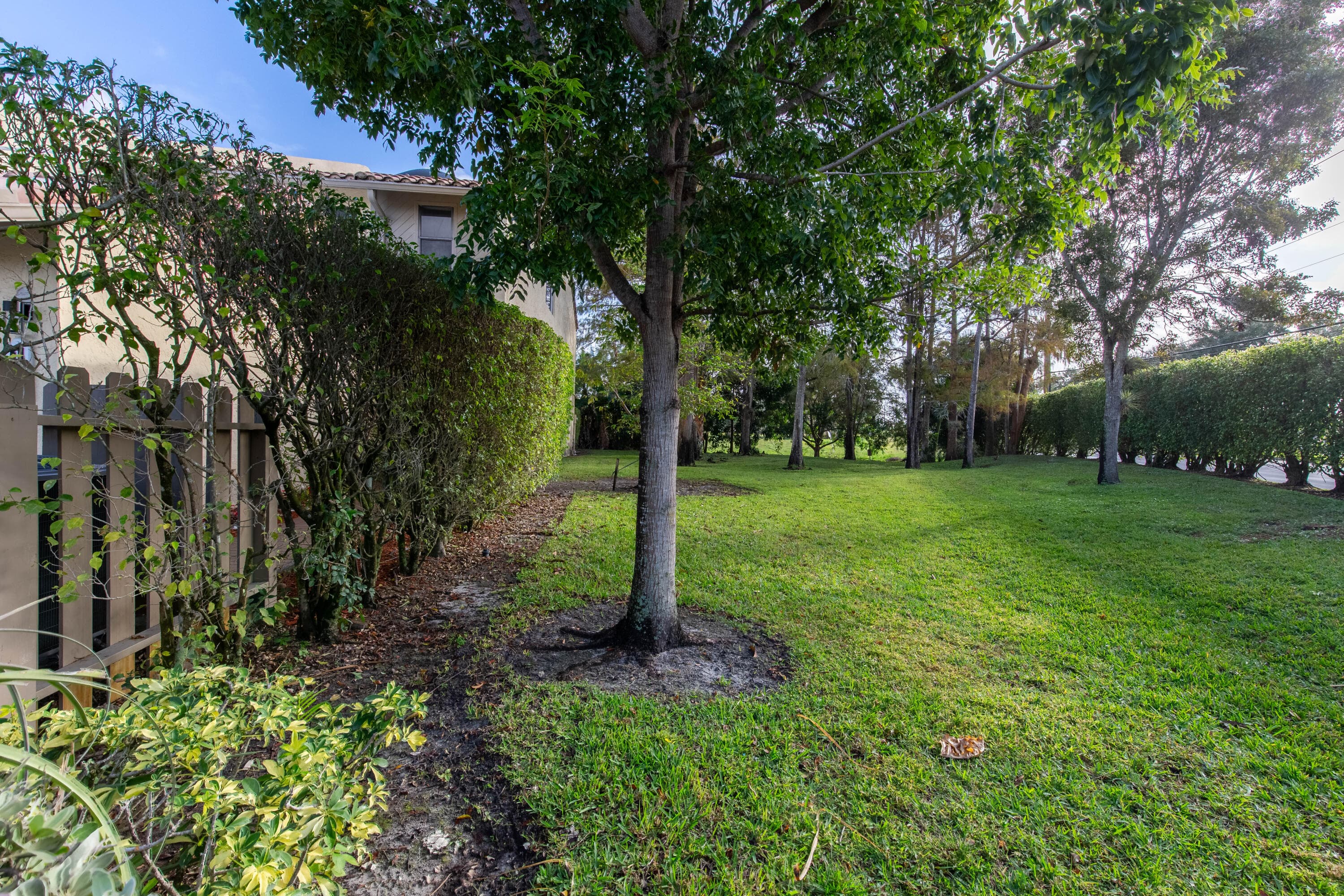 1989 Canterbury Circle, Wellington, FL 33414 21