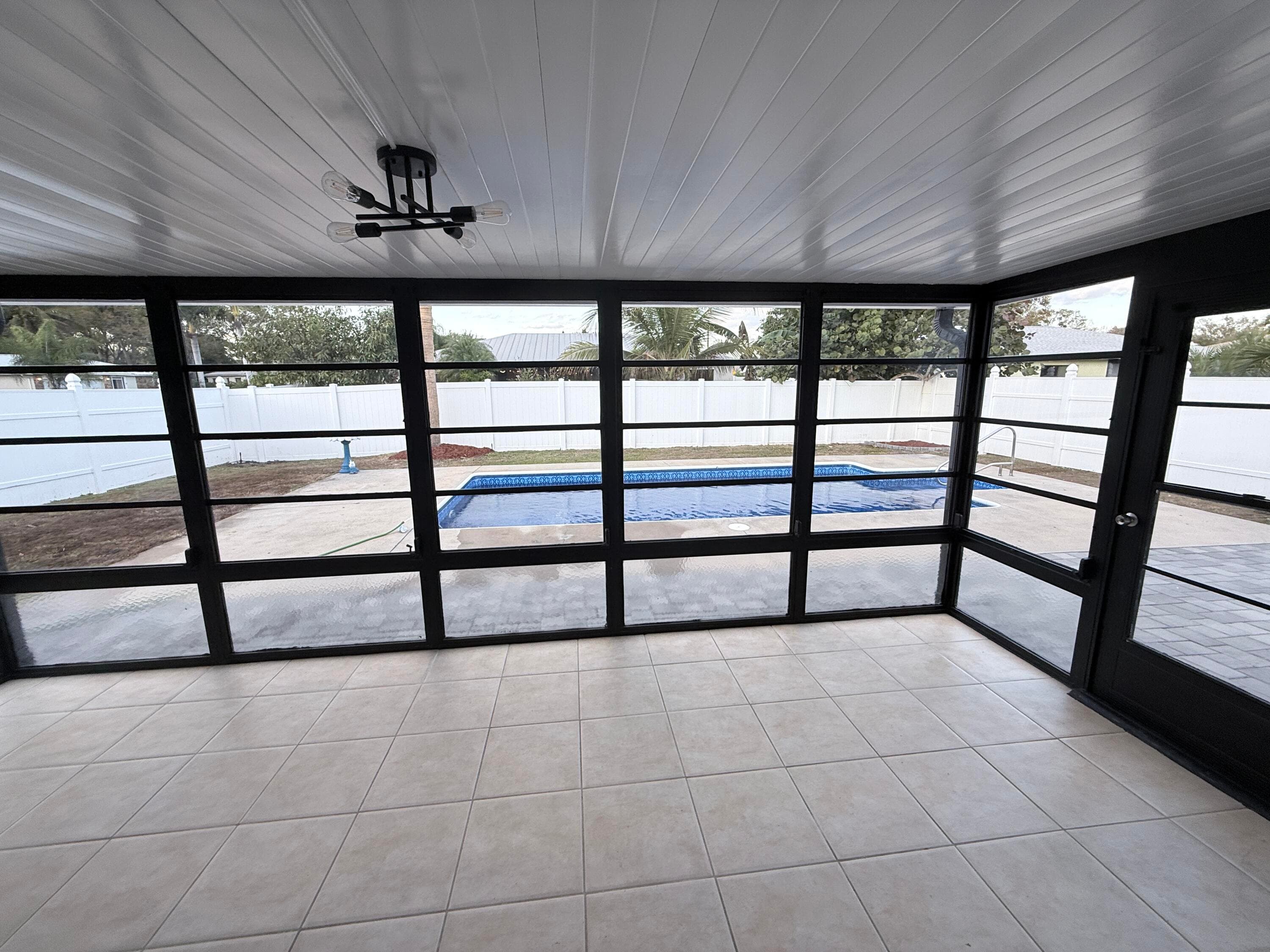 2490 4th Place, Vero Beach, FL 32962 21