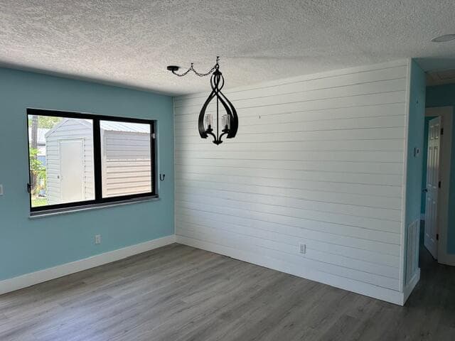 907 SE Lake Street, Stuart, FL 34994 12