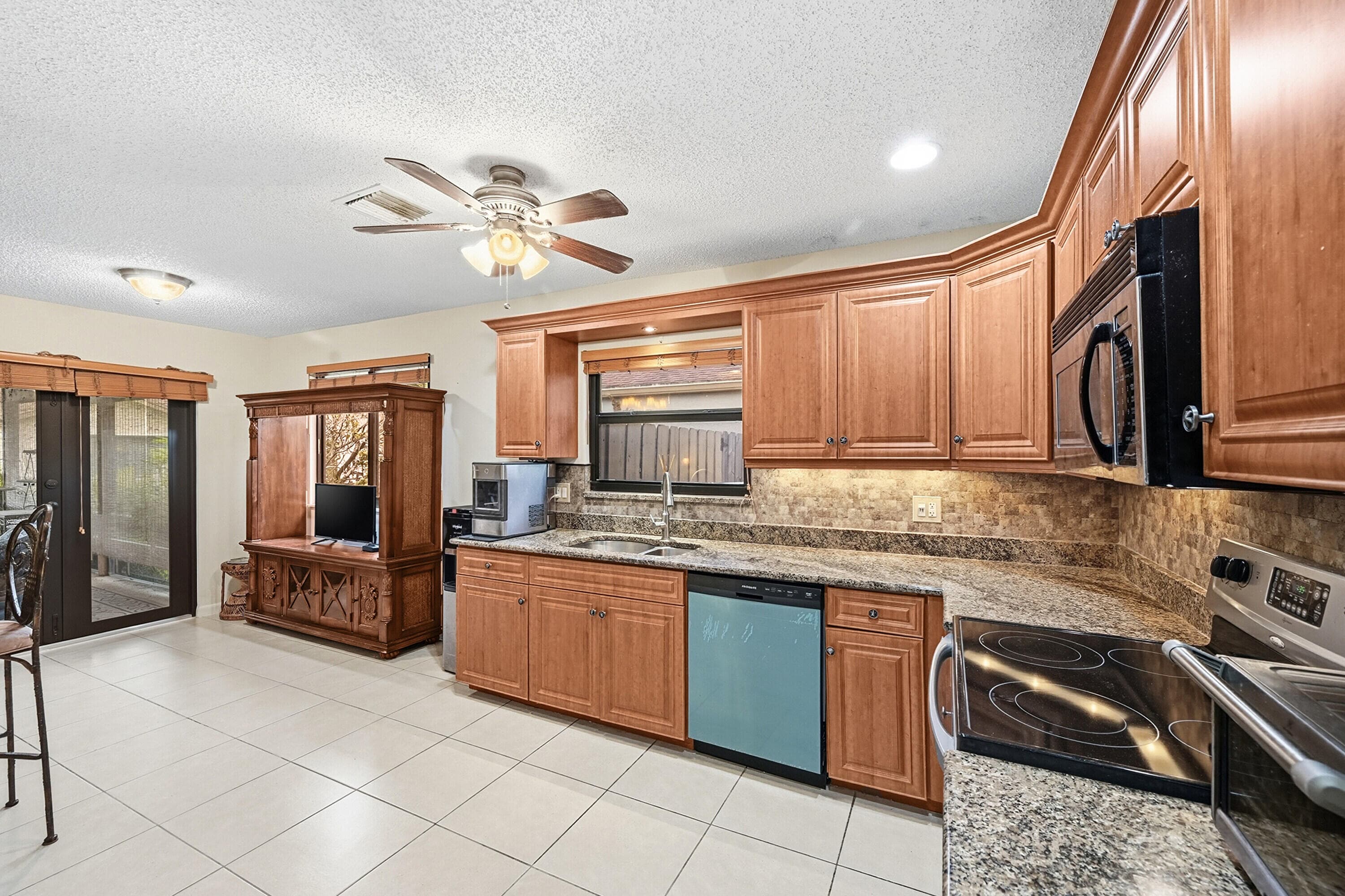 3135 NW 13th Street, Delray Beach, FL 33445 12