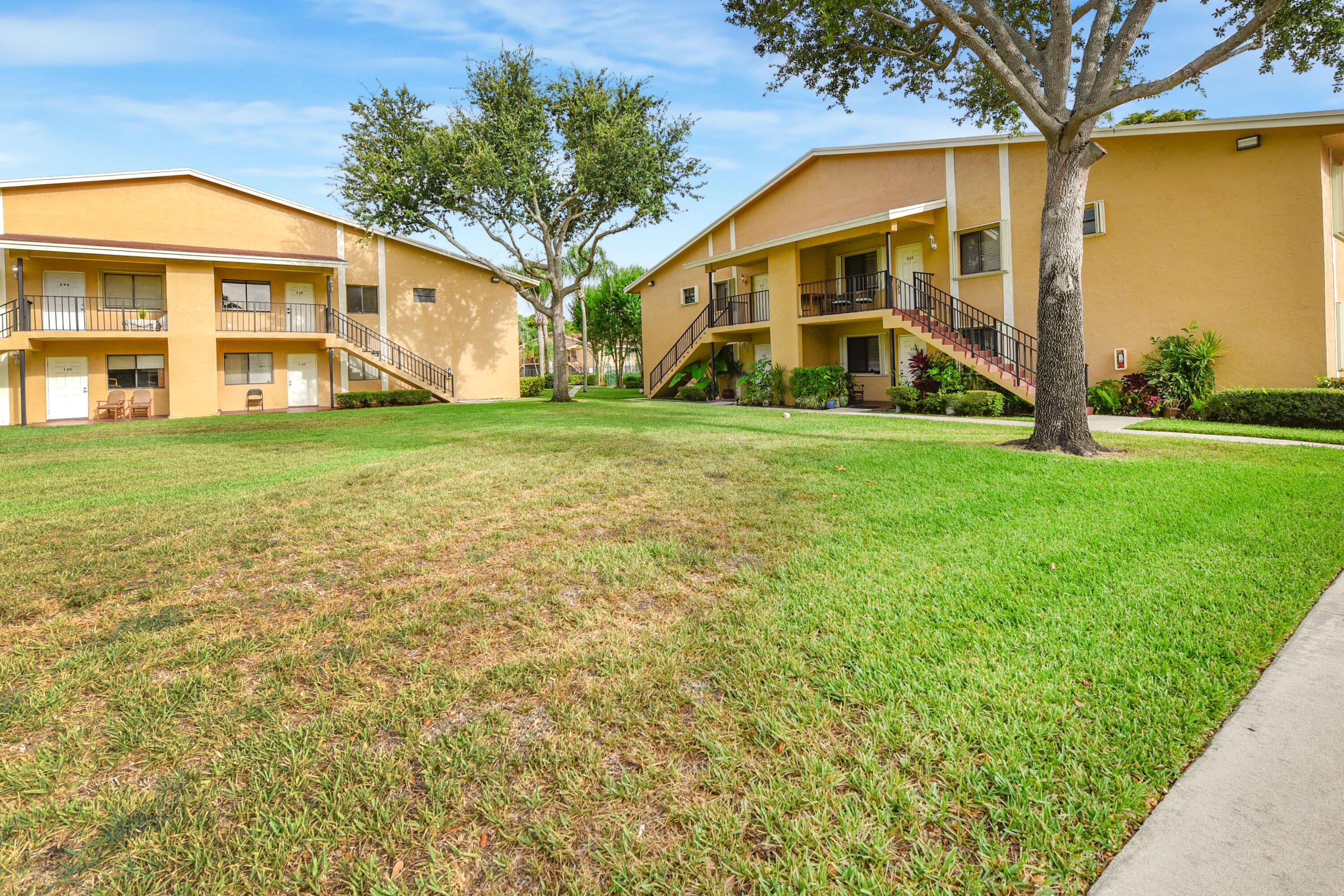 6053 10th 140 Avenue N 140, Greenacres, FL 33463