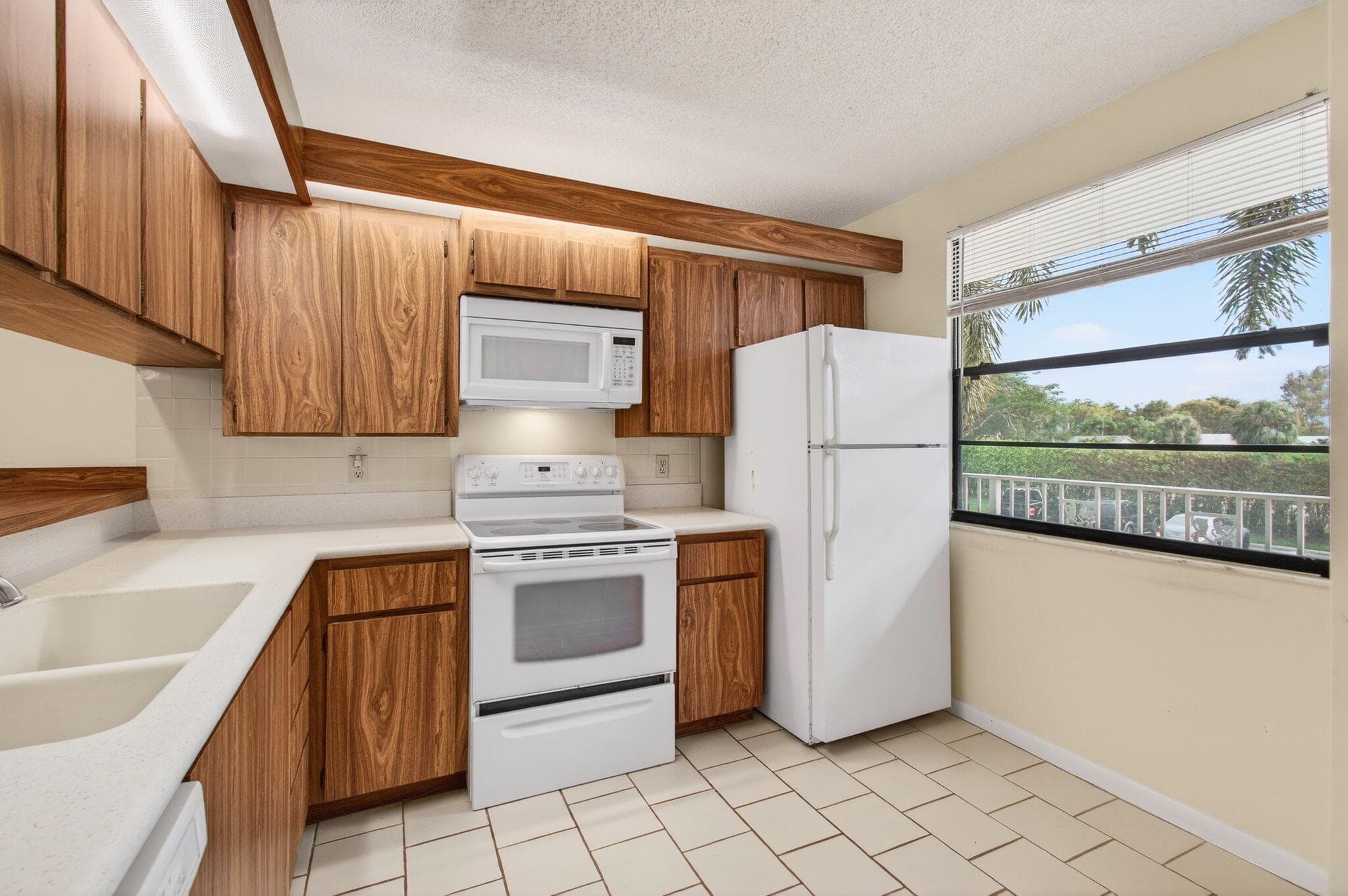 6049 Balboa Circle 205, Boca Raton, FL 33433 6