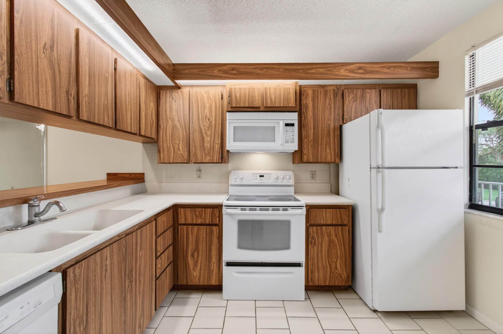 6049 Balboa Circle 205, Boca Raton, FL 33433 7