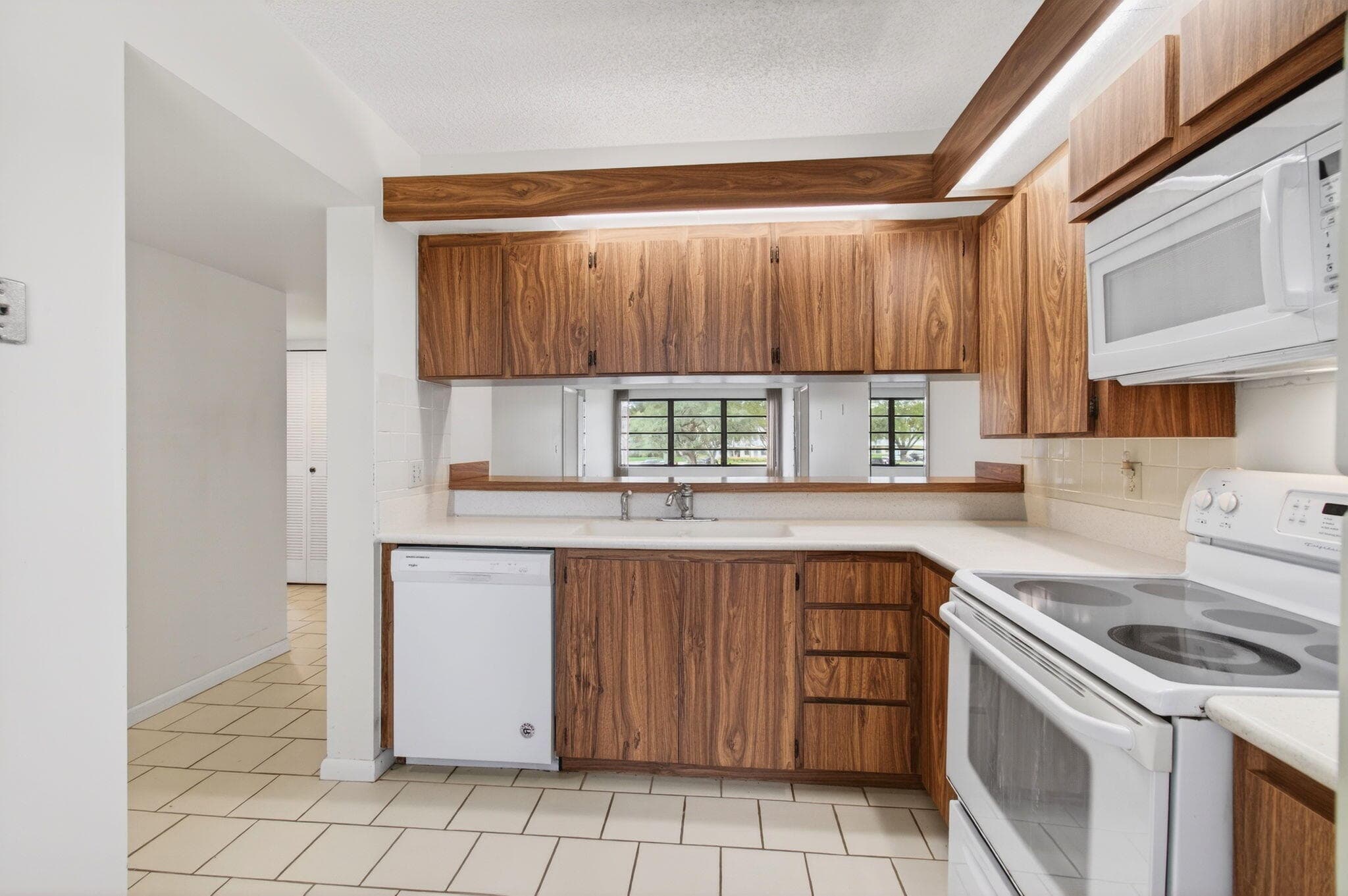 6049 Balboa Circle 205, Boca Raton, FL 33433 9
