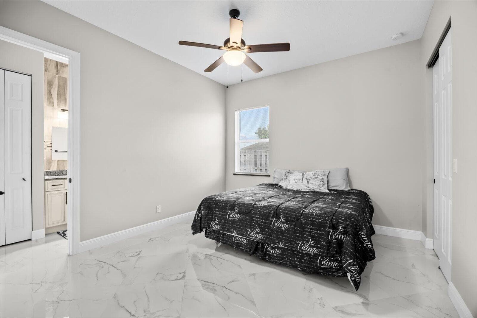 562 SW Souris Avenue, Port St. Lucie, FL 34953 23