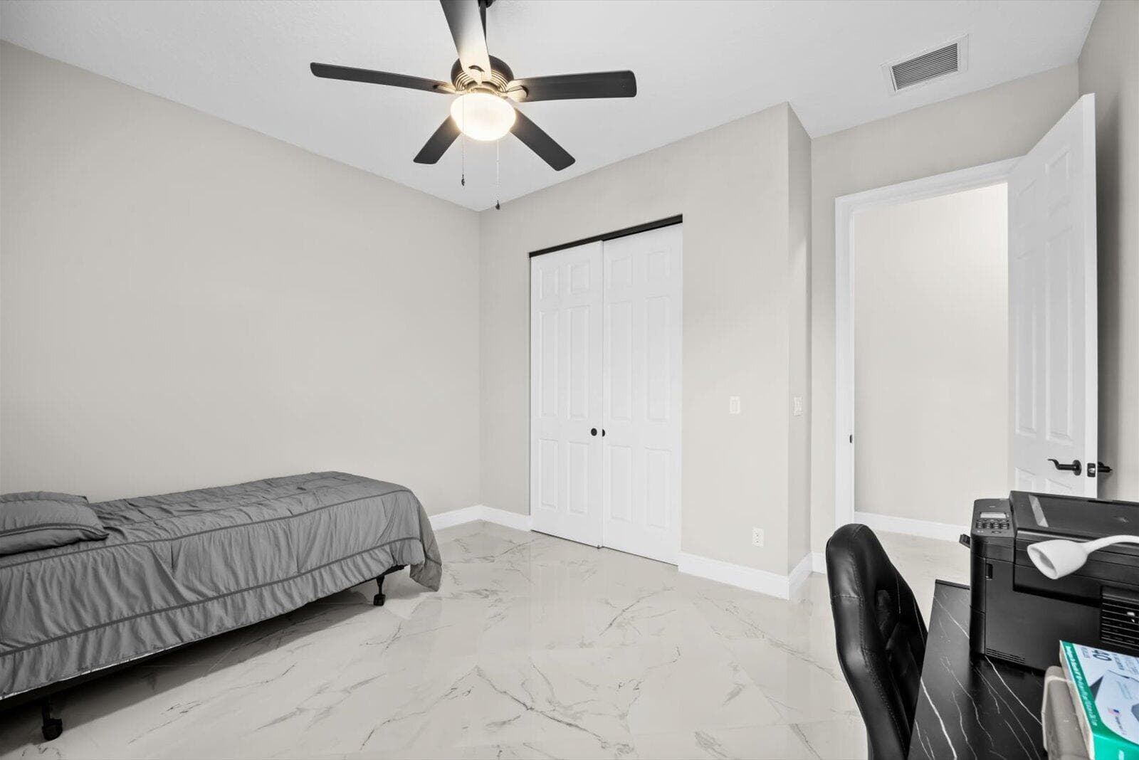562 SW Souris Avenue, Port St. Lucie, FL 34953 28