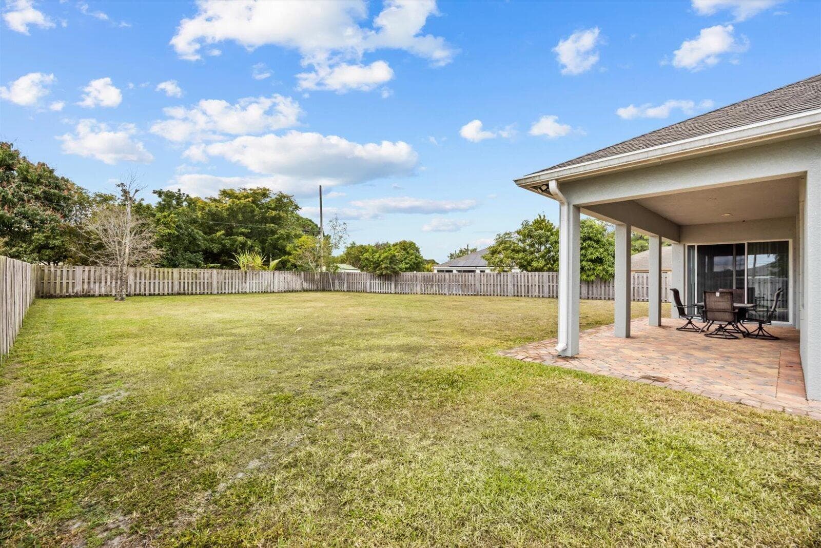 562 SW Souris Avenue, Port St. Lucie, FL 34953 32