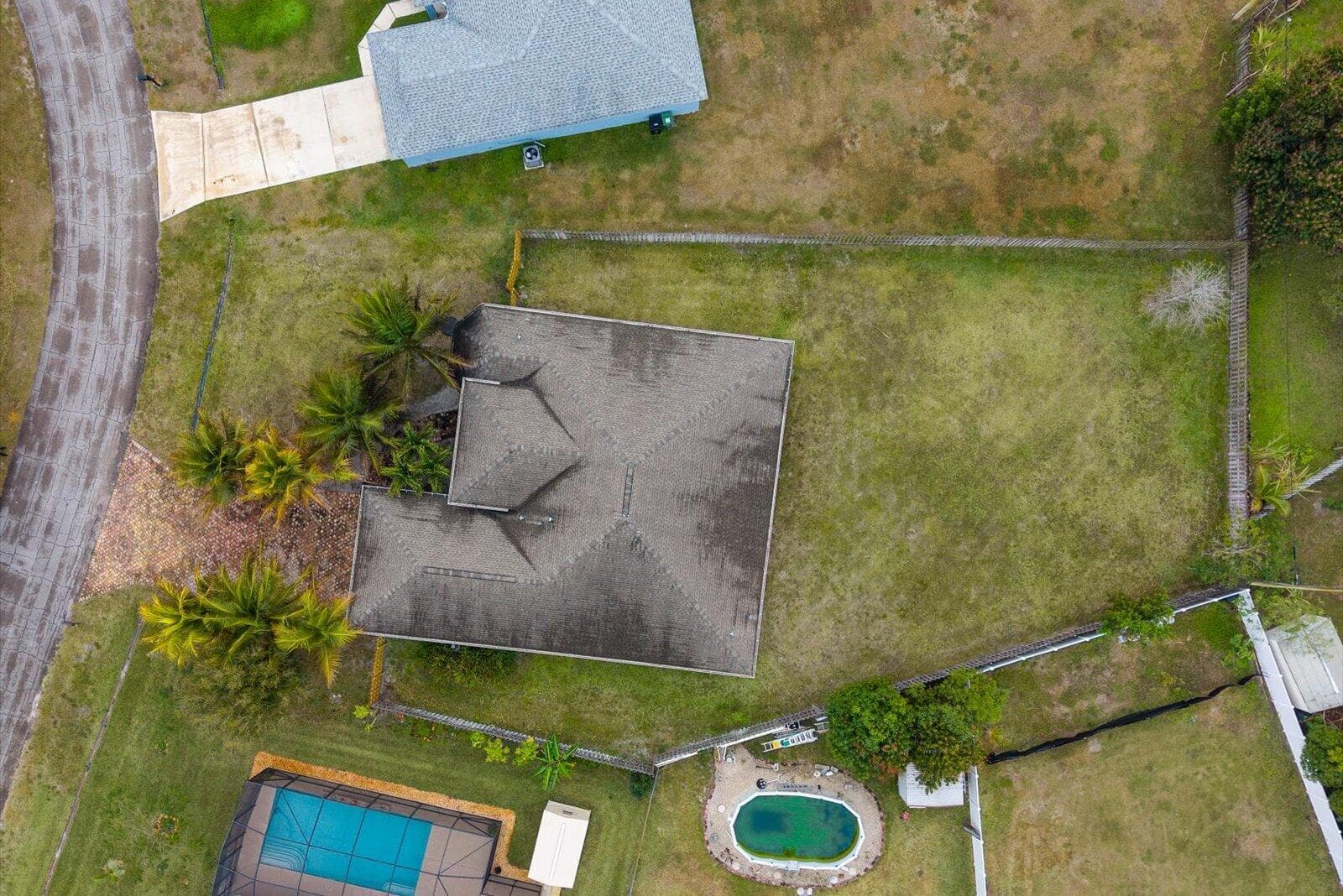 562 SW Souris Avenue, Port St. Lucie, FL 34953 37