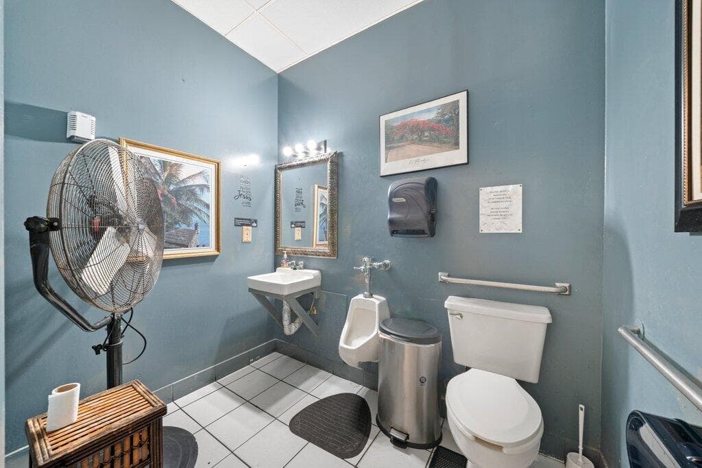 3092 S Jog Road, Greenacres, FL 33463 33