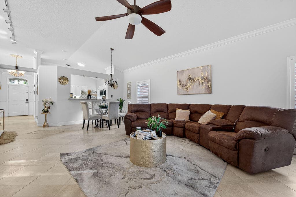 8063 Via Hacienda, Riviera Beach, FL 33418 21