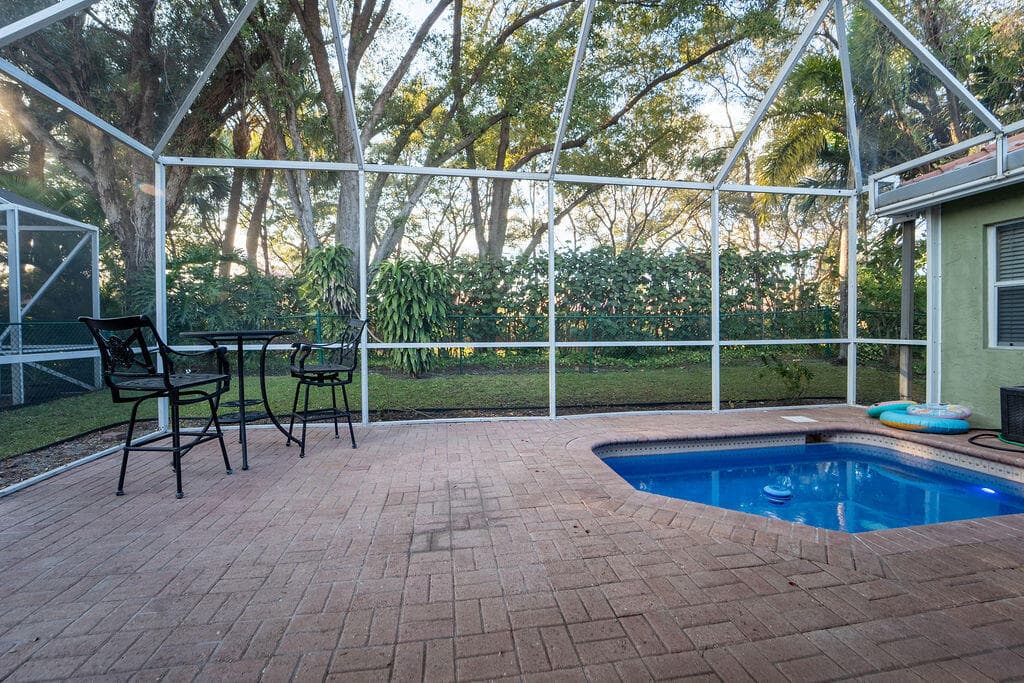 8063 Via Hacienda, Riviera Beach, FL 33418 23
