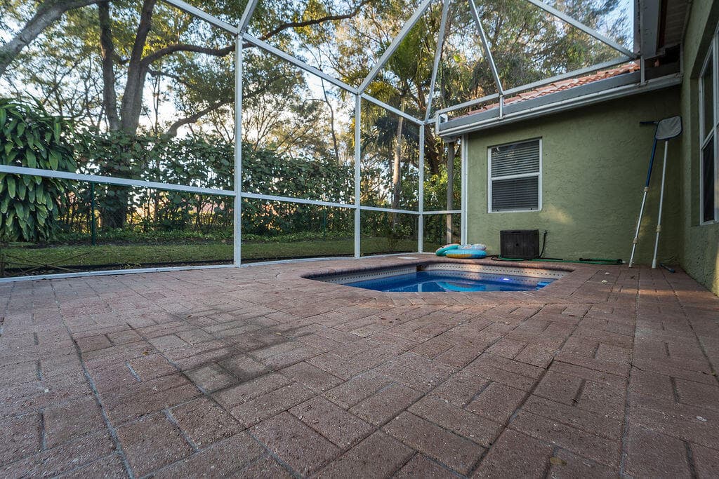 8063 Via Hacienda, Riviera Beach, FL 33418 26