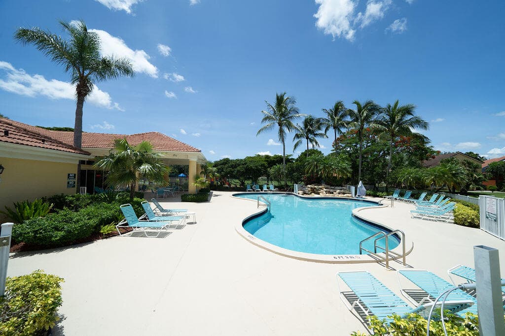 8063 Via Hacienda, Riviera Beach, FL 33418 36